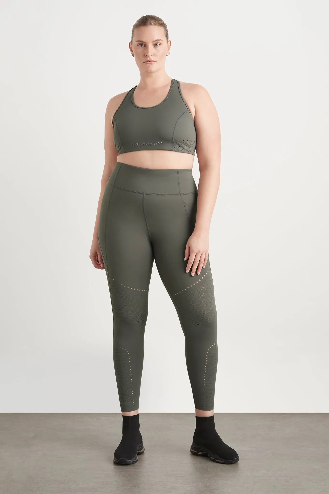 High Rise Perforated 7/8 Legging 227