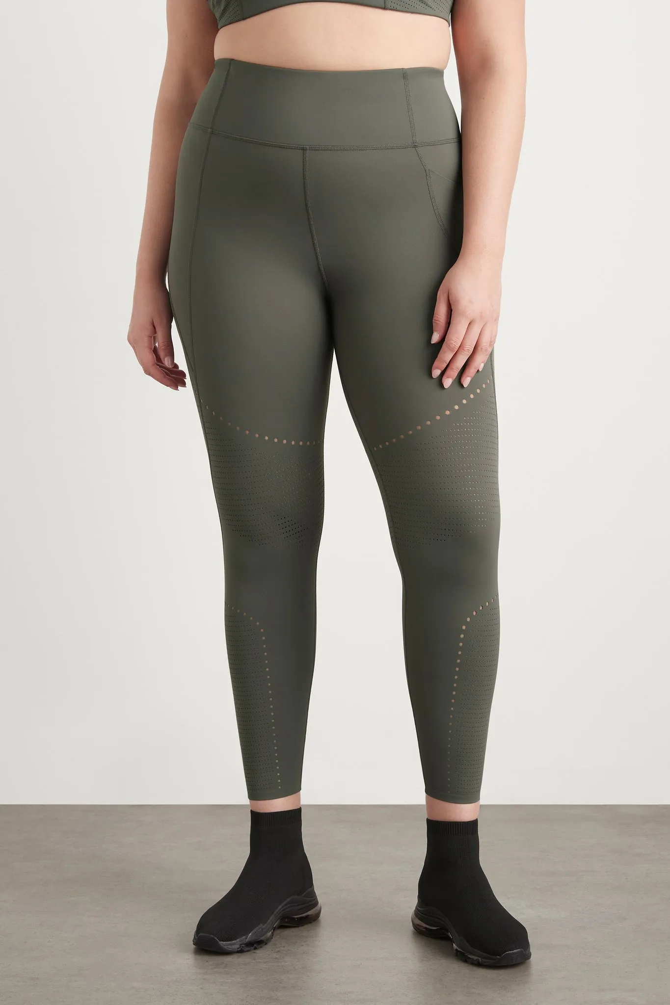 High Rise Perforated 7/8 Legging 227